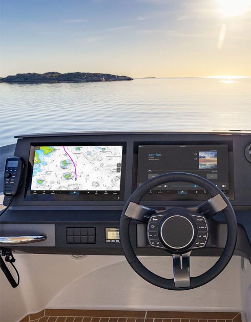 戶外航海觸控面板設備全貼合解決方案 - 降低強光反光與防霧化風險